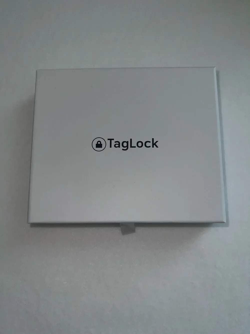 Tag Lock's Air Tag Wallet Brown
